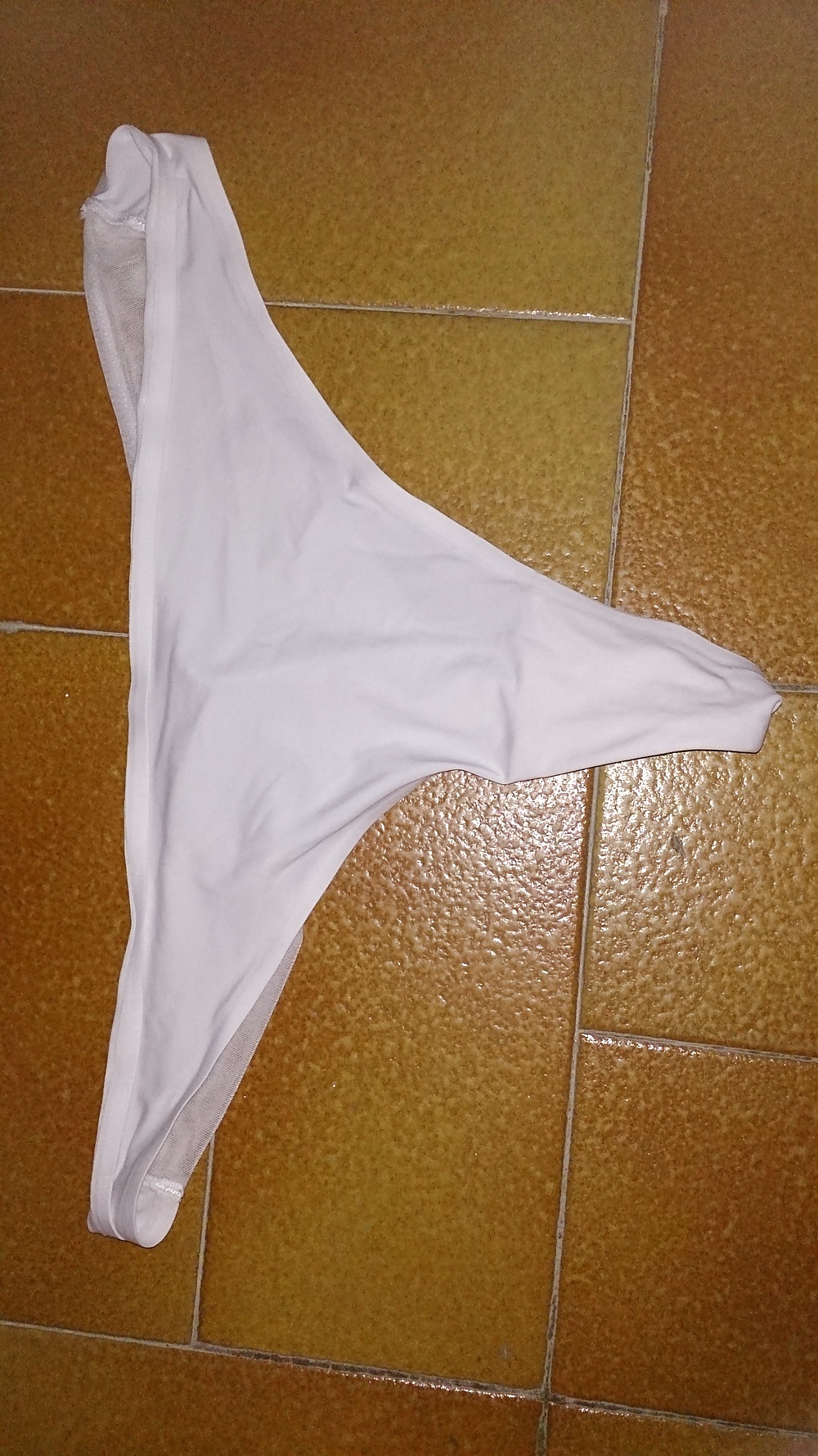 Culottes et string d'une amie #33166828