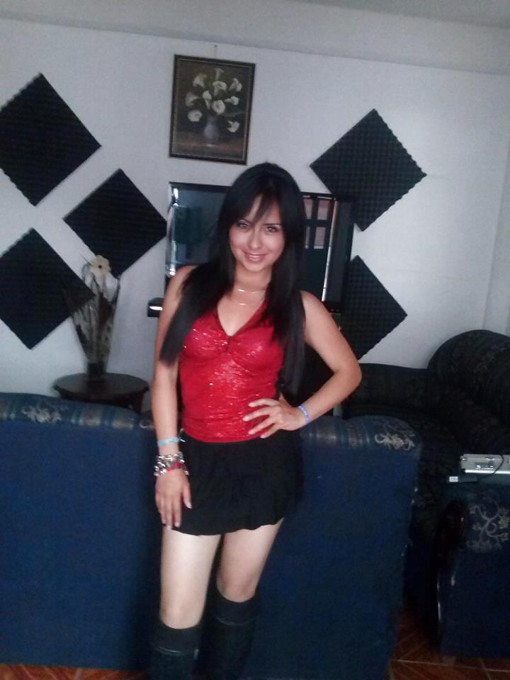 Vecinas zorras ii
 #23711917
