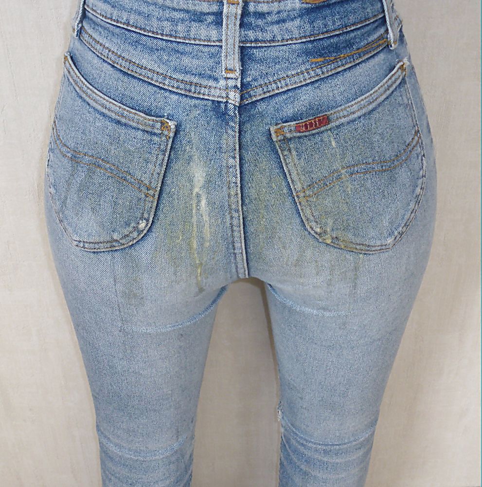 Mehrere Getrocknete Cumloads Auf Dieser Skinny Jeans ... #23913714