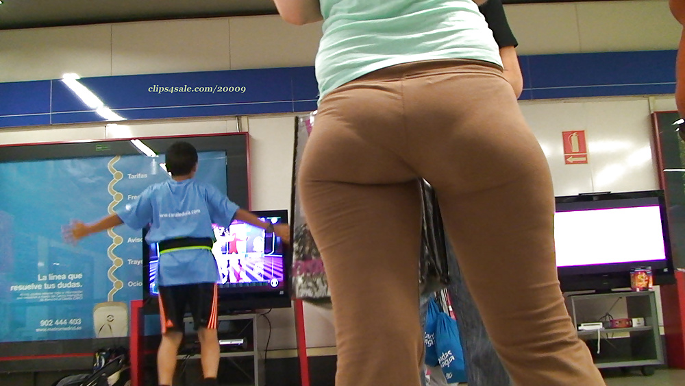 Spanish booty in brown tights #25104130