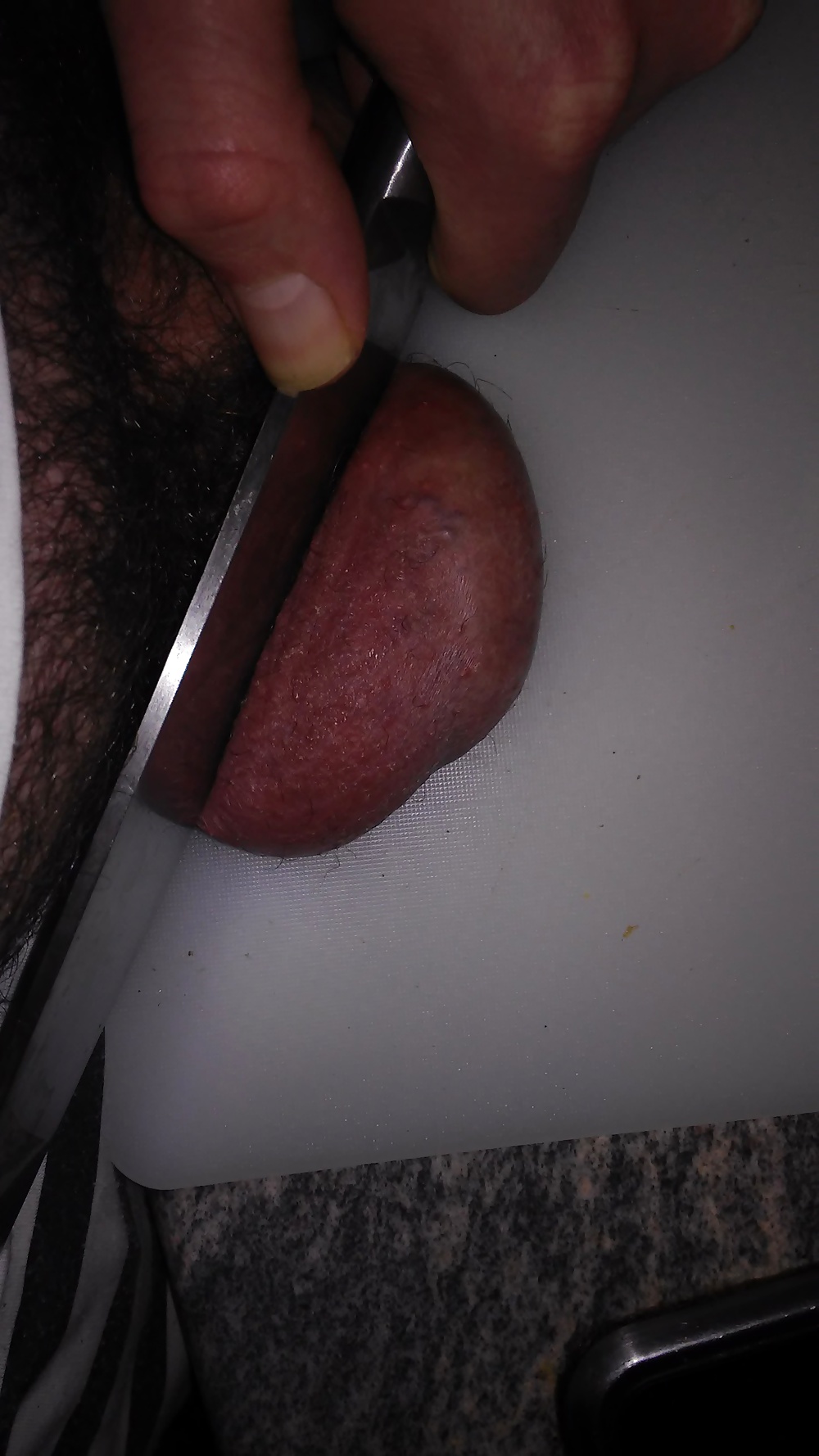 Deseo castrarme
 #40681381