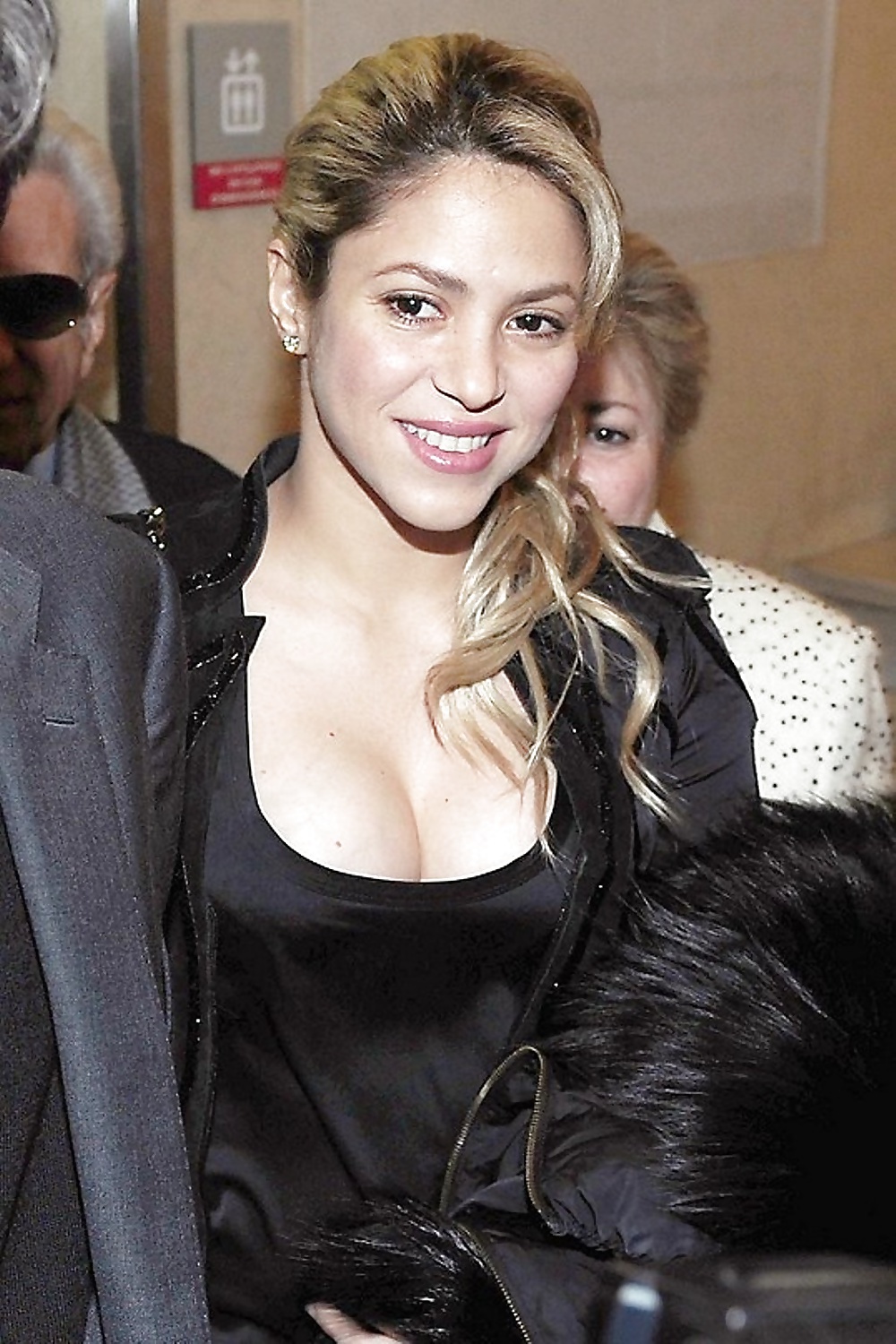 Shakira #26322346