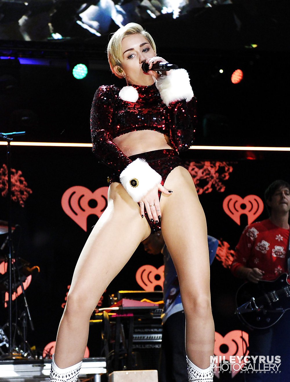 Miley Cyrus Jingle Balls Kiis Fm In La Dezember 2013 #23032866