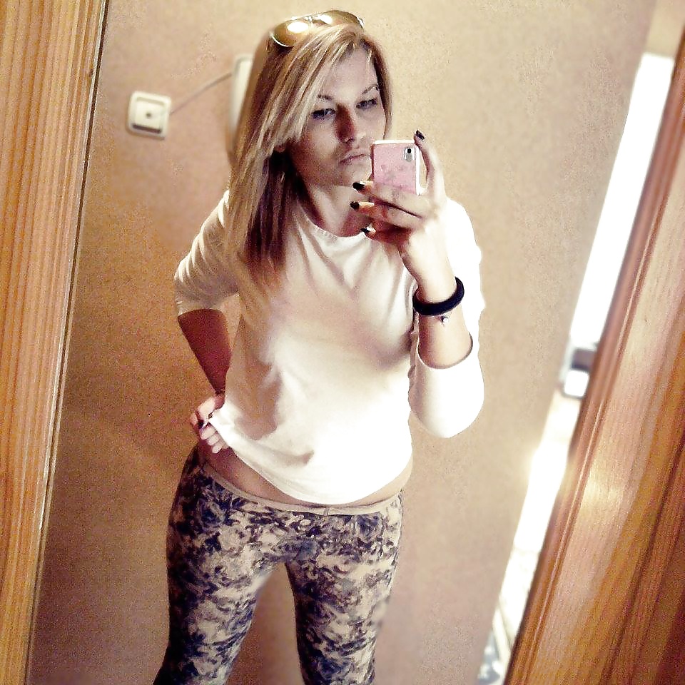 Bulgaria chicas
 #38832478