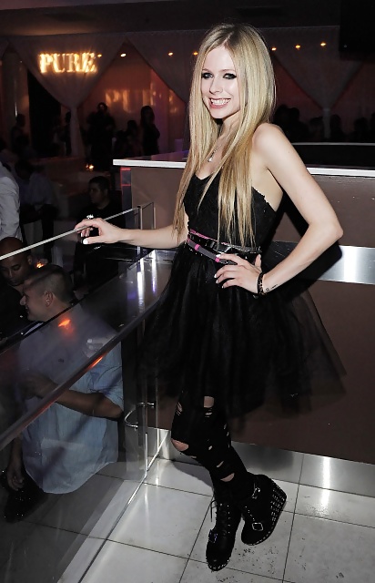 3 Avril Lavigne #32976765