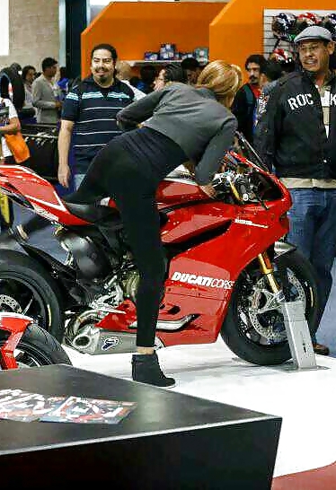 プチトマトとプチトマト 
 #23864879