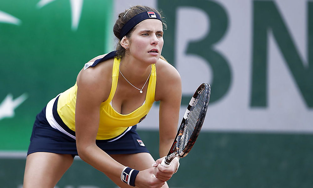 Julia goerges
 #30794025