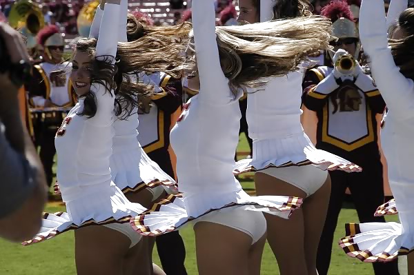 Cheerleaders Upskirt #31008923