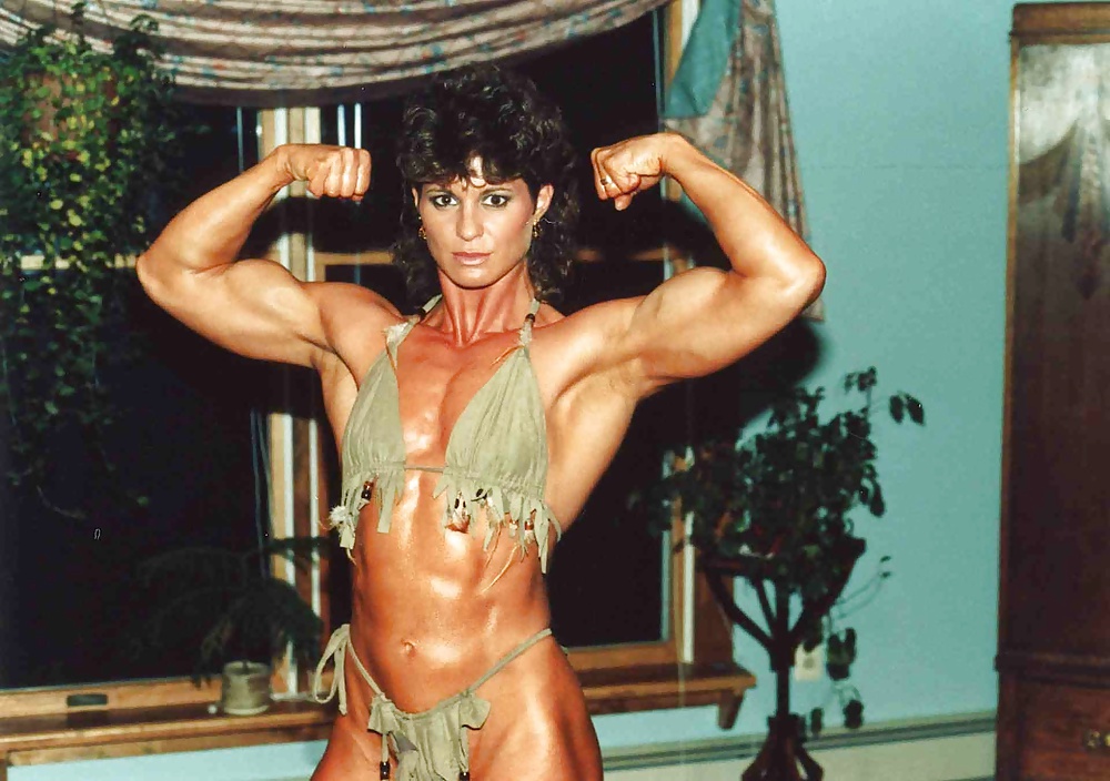 Joanne McCartney - female bodybuilder #30132373