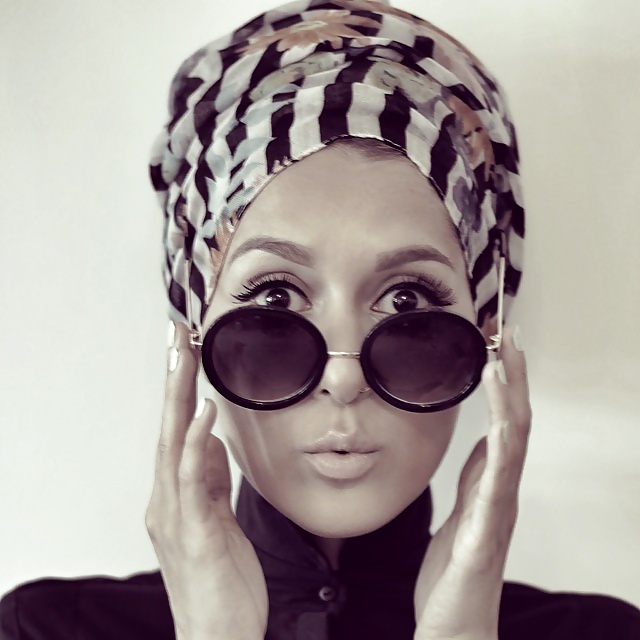 Niedliche Hijab Mädchen ... Zeigen Sie Ihr Etwas Liebe #34265568
