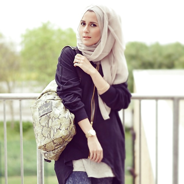 Cute hijab girl ... show her some love #34265663