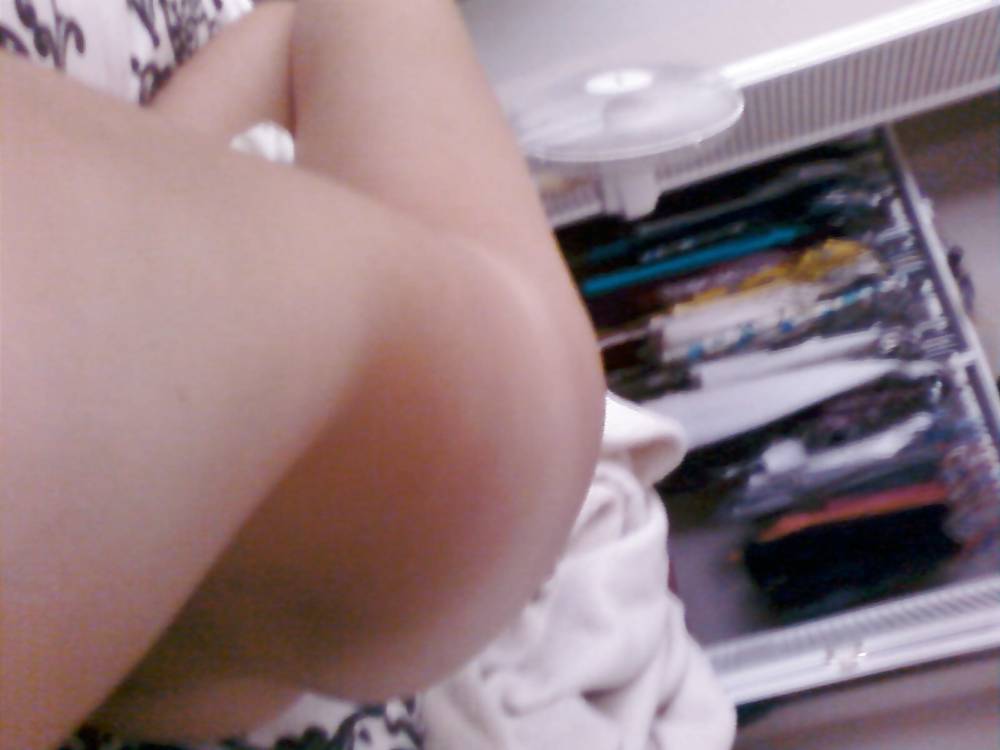 彼女の
 #33154894