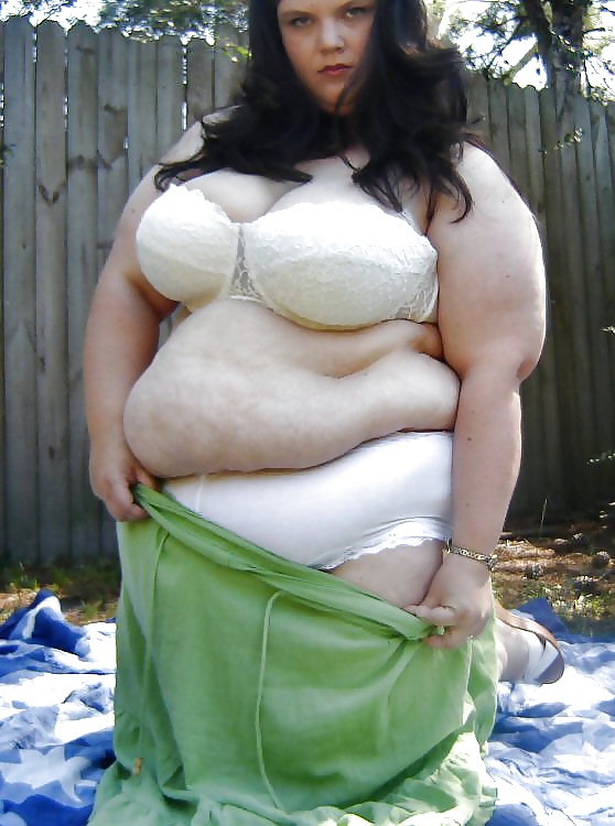Pawg: once u had meat u will never go back 2 bones #147 #40871731
