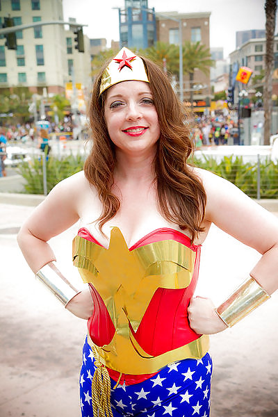 Babes Der Comic-con 01 #34408238