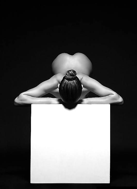 Fotos artísticas y eróticas en blanco y negro
 #25584270