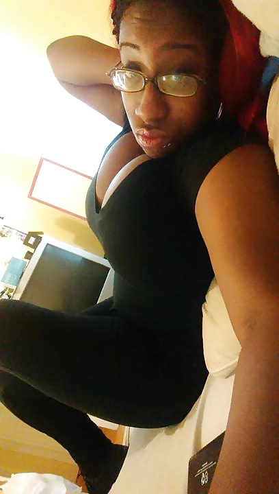 Ninah aka syn (titty time)
 #32027512