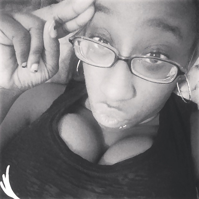 Ninah aka syn (titty time)
 #32027524