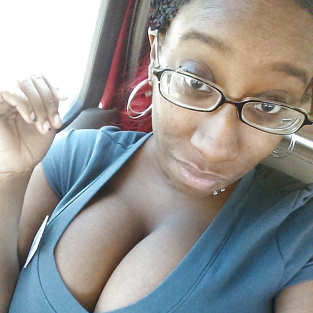 Ninah aka syn (titty time)
 #32027525
