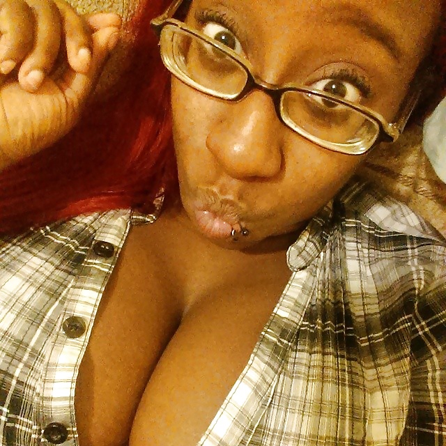 Ninah aka syn (titty time)
 #32027550