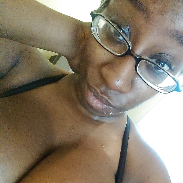 Ninah aka syn (titty time)
 #32027585