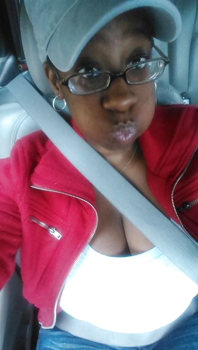 Ninah aka syn (titty time)
 #32027602