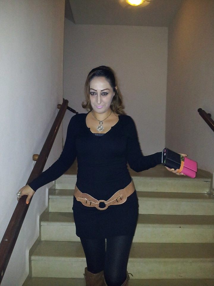 Une salope tunisienne 
 #23263447