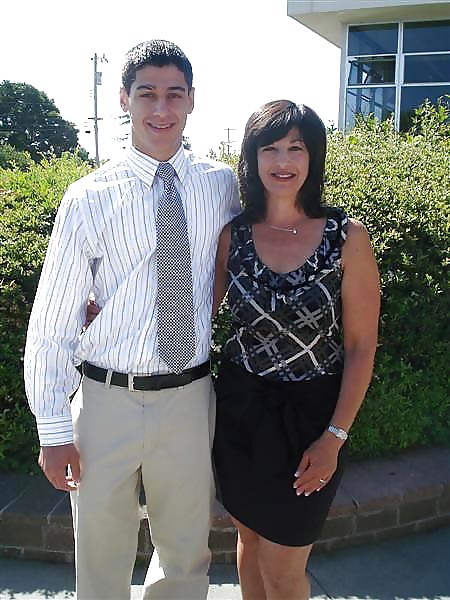 ランダムな妻たち
 #32188541