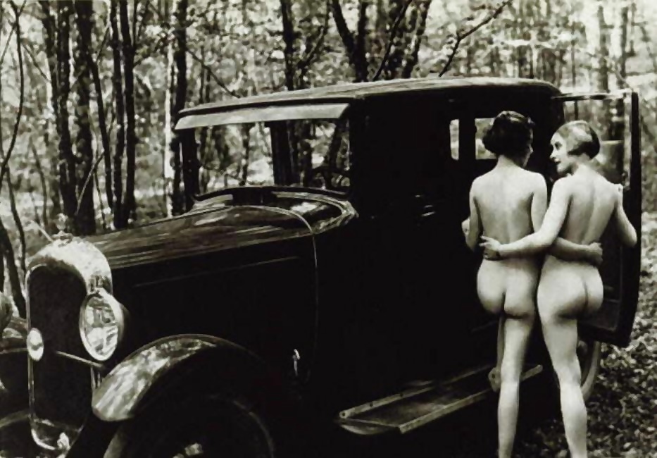 Vintage Dame Und Wagen-num-001 #27030337