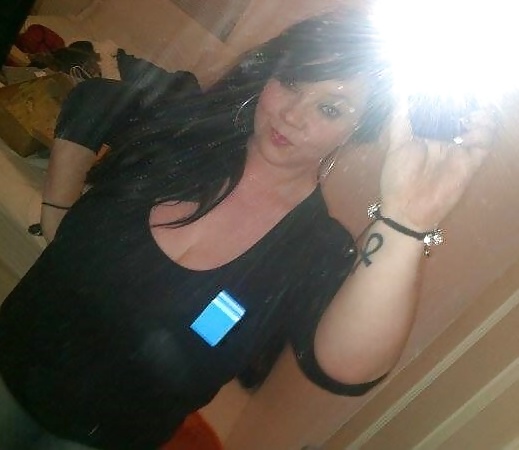 Inglesa con un enorme estante
 #40474504