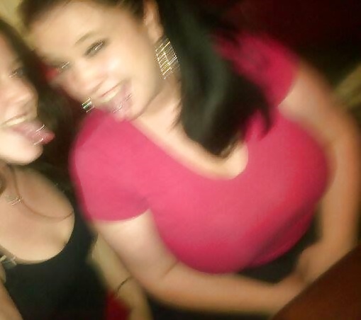 Inglesa con un enorme estante
 #40474512