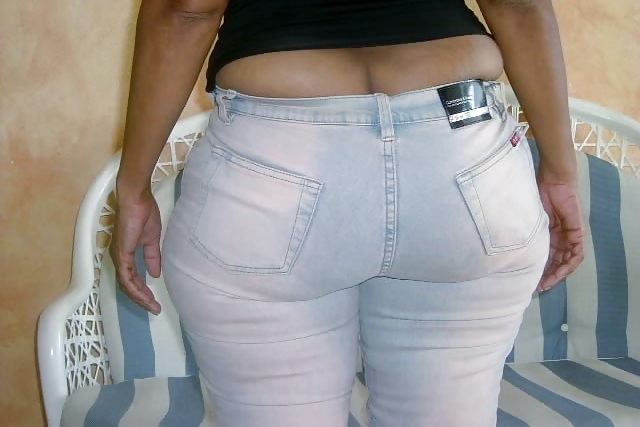 Dolly - Thick Dominican MILF  #36060023