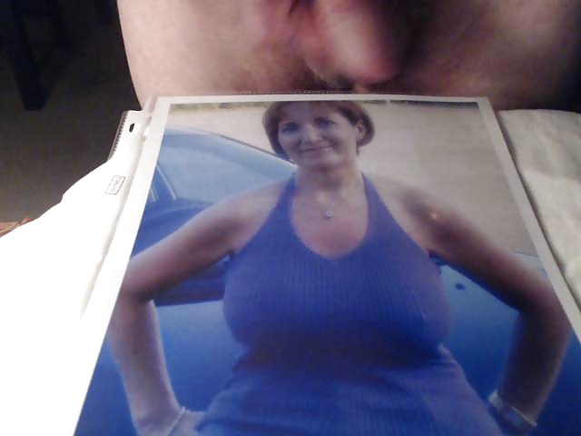 Jeffs Vollbusige Frau #30653463