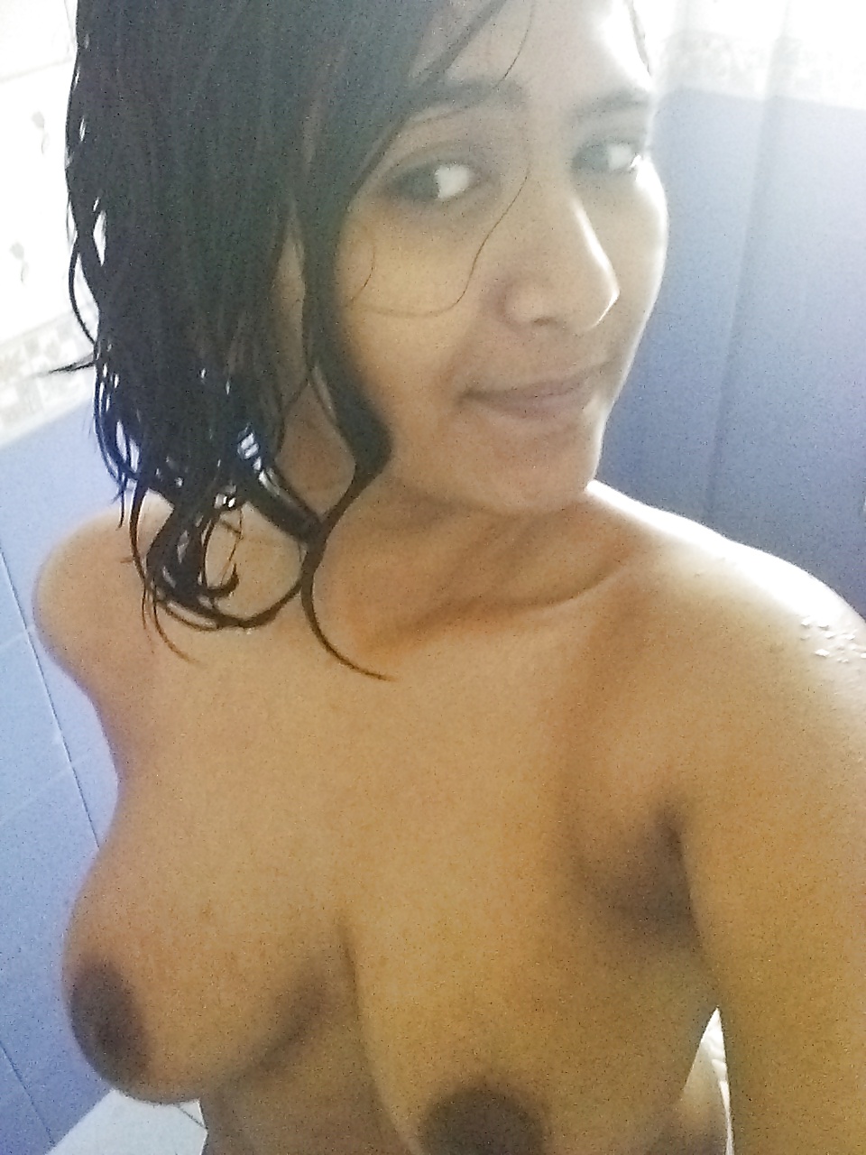 胸の張った女の子
 #39369299