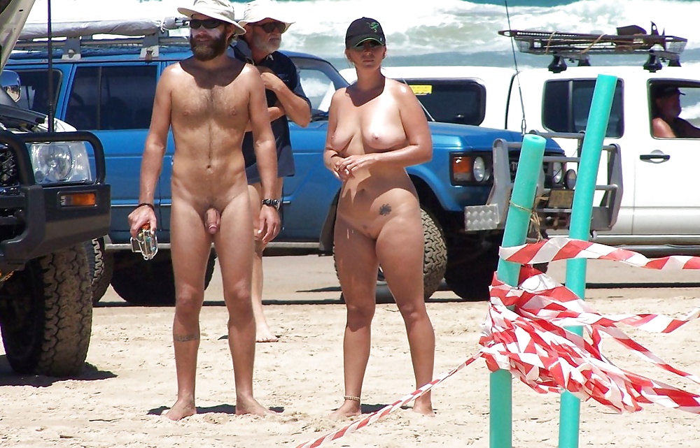 Collezione di nudisti sulla spiaggia - parte 12
 #26494231