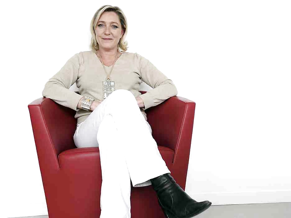 Acabo de masturbarme con Marine Le Pen
 #35064433