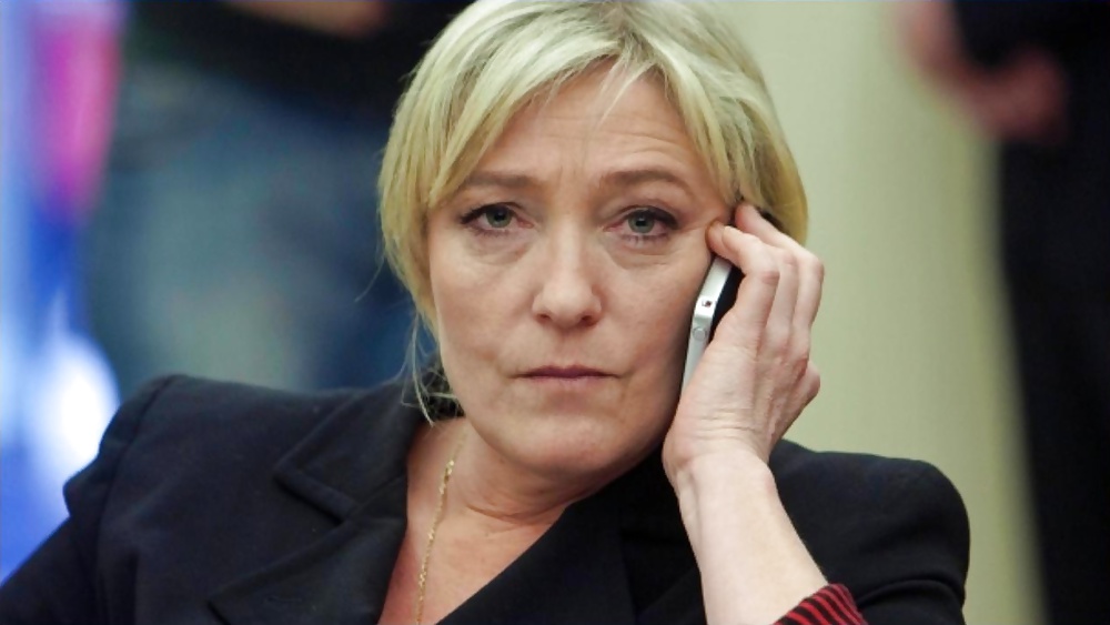 Acabo de masturbarme con Marine Le Pen
 #35064444