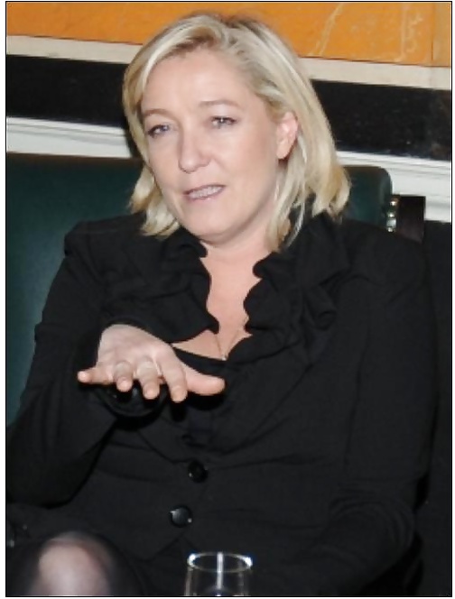 Acabo de masturbarme con Marine Le Pen
 #35064463