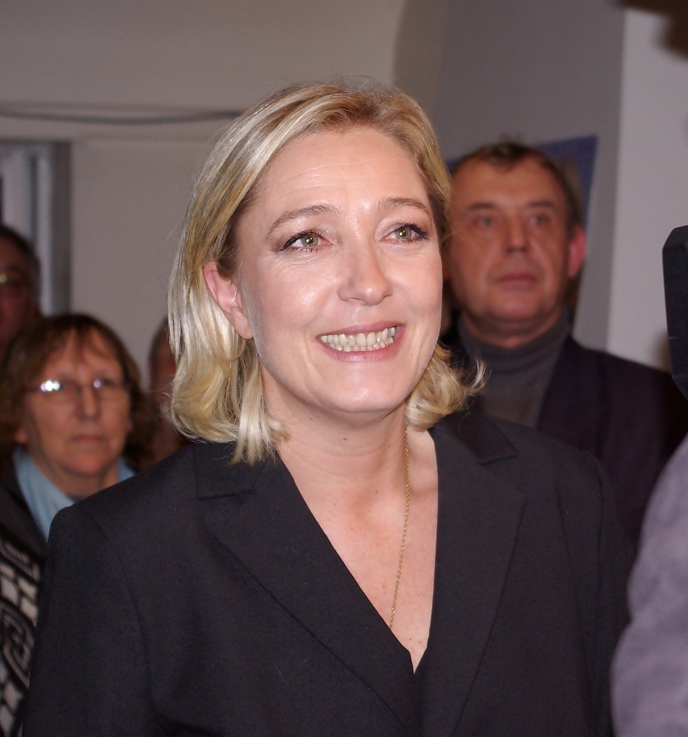Acabo de masturbarme con Marine Le Pen
 #35064486
