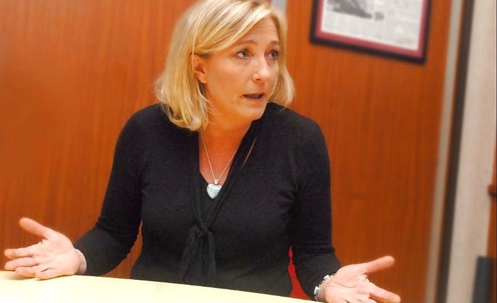 Acabo de masturbarme con Marine Le Pen
 #35064499