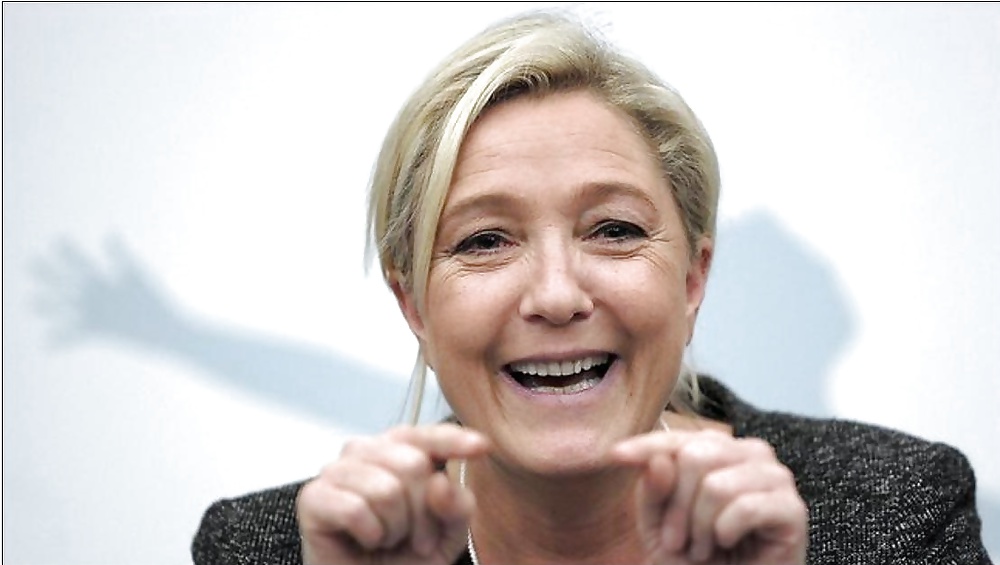 Acabo de masturbarme con Marine Le Pen
 #35064570