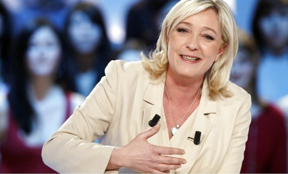 Acabo de masturbarme con Marine Le Pen
 #35064598