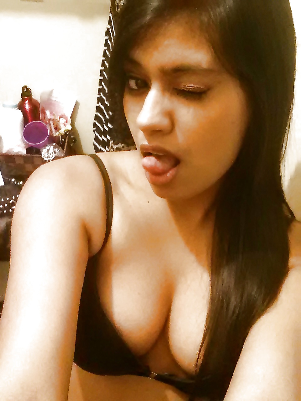 Srilankische Sexy Modell Mitnahmen Selfies #40868034
