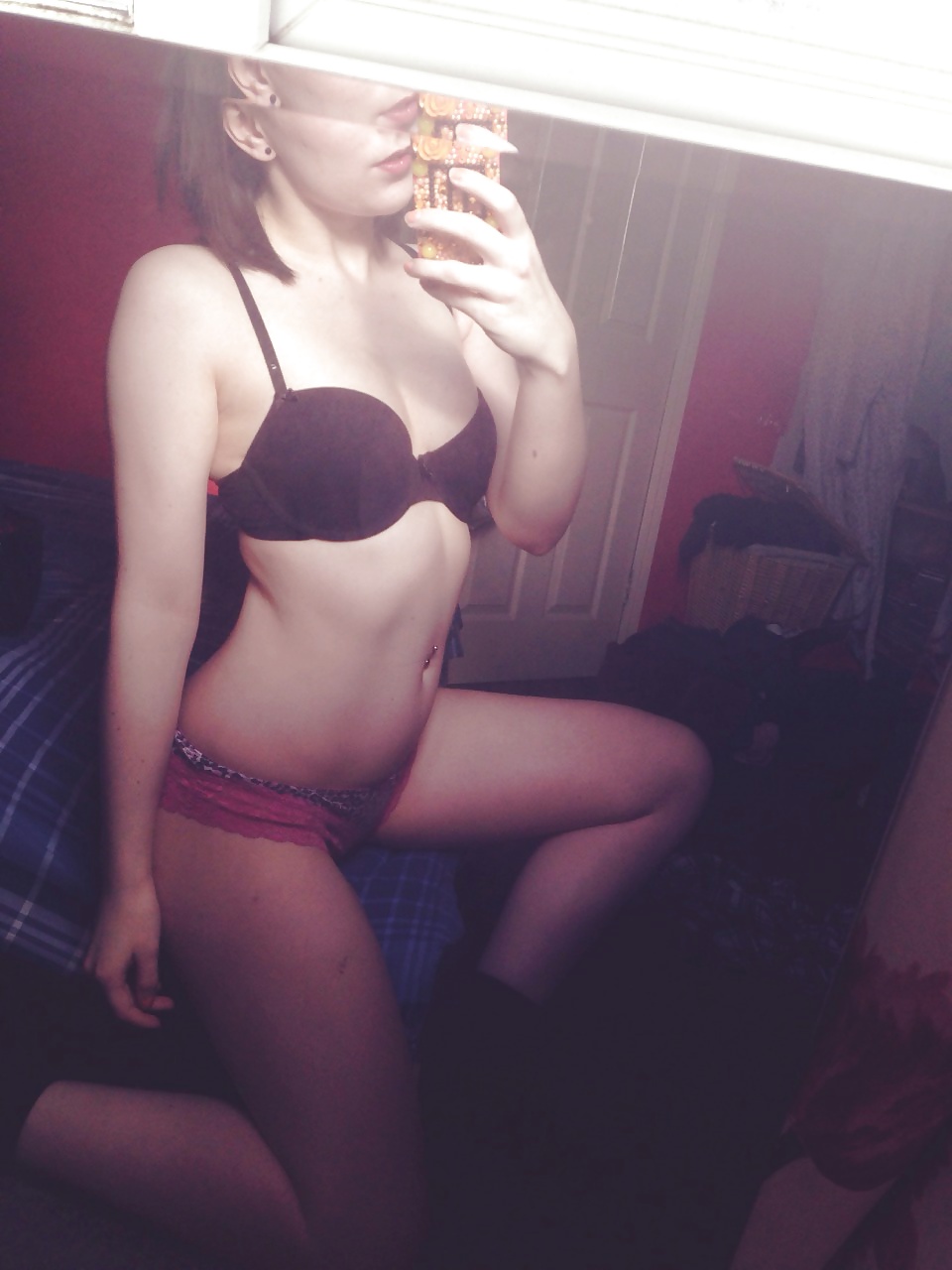Gabby young uk teen girl amateur tits self-shot facebook
 #27939419