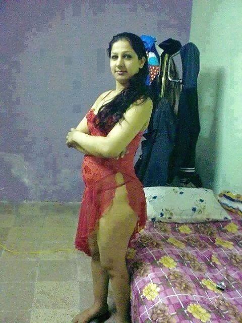 Perra árabe
 #27530921