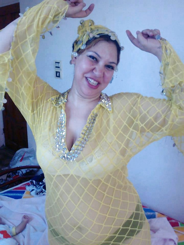 Perra árabe
 #27530932