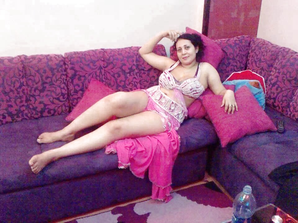 Perra árabe
 #27531926