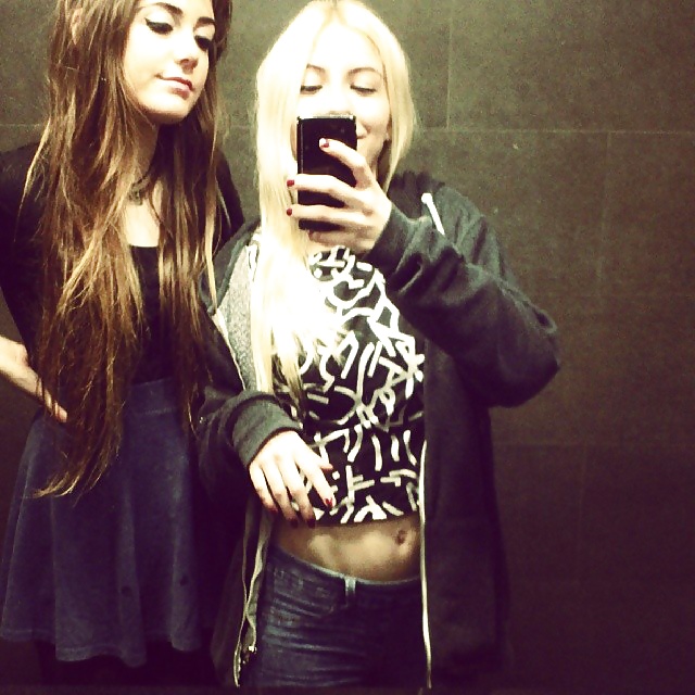 ホットなティーンガール 
 #38760429