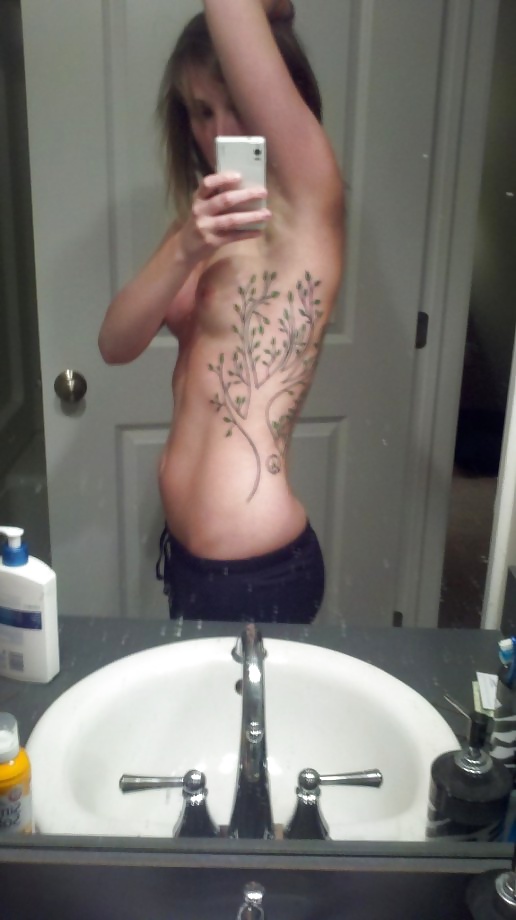 アシュリー 
 #34961699