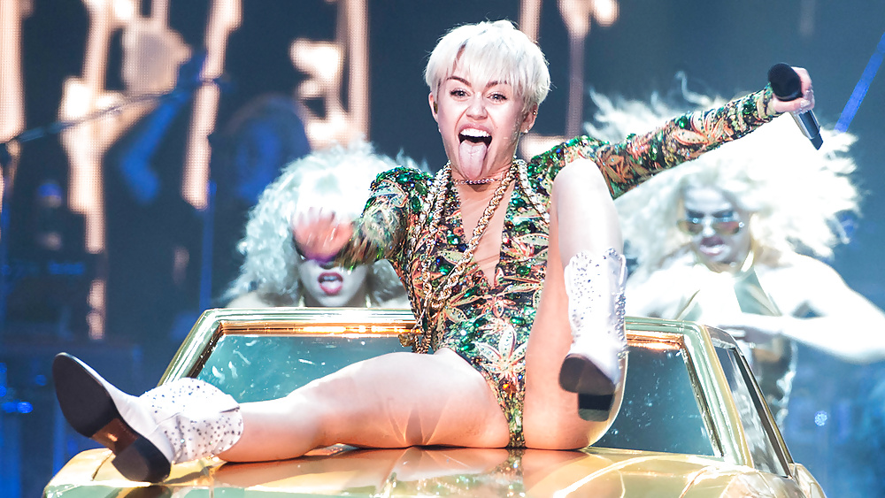 Miley cyrus nuevas fotos
 #29961025