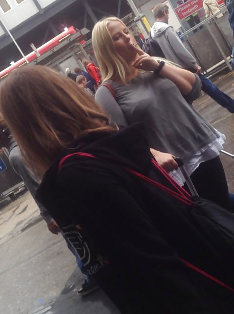 Sexy fumando
 #27594160